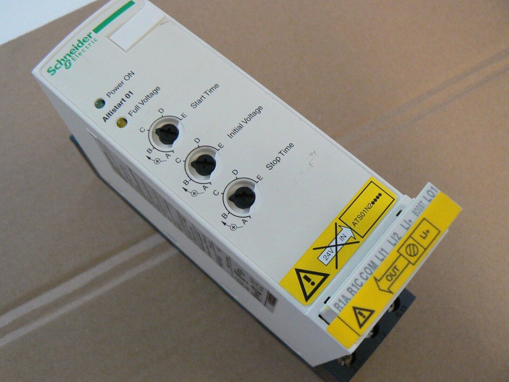 Démarreur progressif 15Kw 32A 380-415V Altistart 01